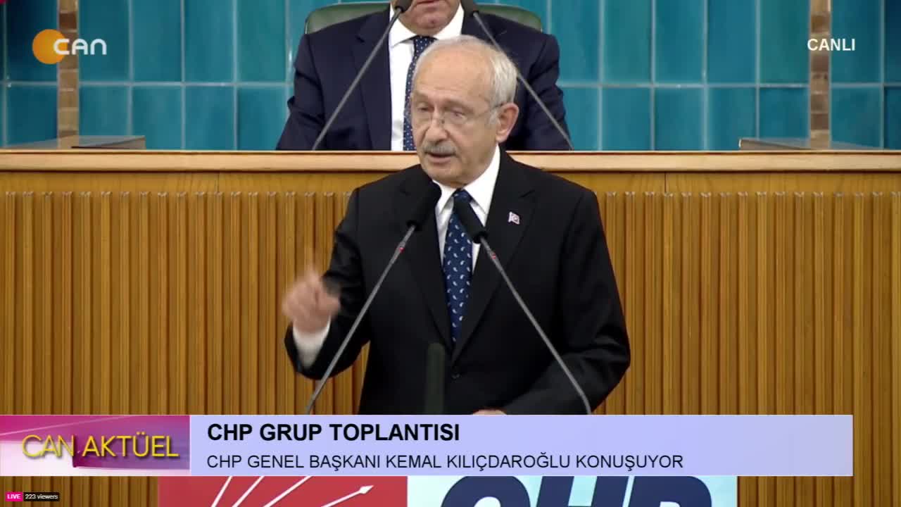 CHP Grup Toplantısı - CHP Genel Başkanı Kemal Kılıçdaroğlu Kobuşuyor