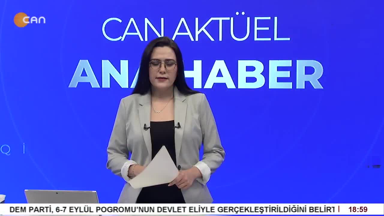 - Cemevi Başkanlığına Tepkiler Sürüyor, 
- Artvin Borçka'da Ev Baskınları, 
- Narin Hala Bulunamadı, 
- DEM Partiden Tarım Sempozyumu, 
Ezgi Özer İle Can Aktüel Ana Haber. - CANTV