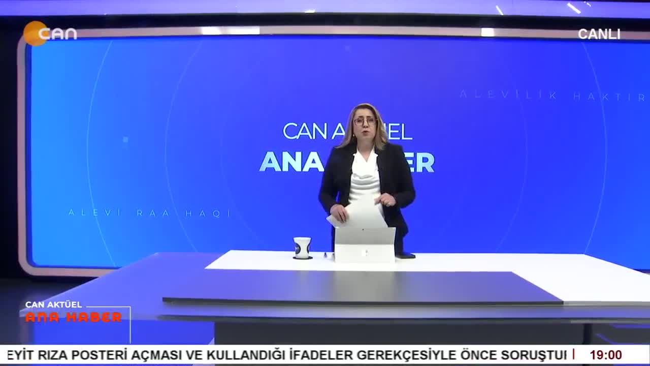 - Esad Sonrası Şam'daki Emevi Camii'nde İlk Cuma, 
- SDG Komutanı Mazlum Abdi'den Suriye Açıklamsı, 
– Elif Sonzamancı İle Can Aktüel Ana Haber - CANTV