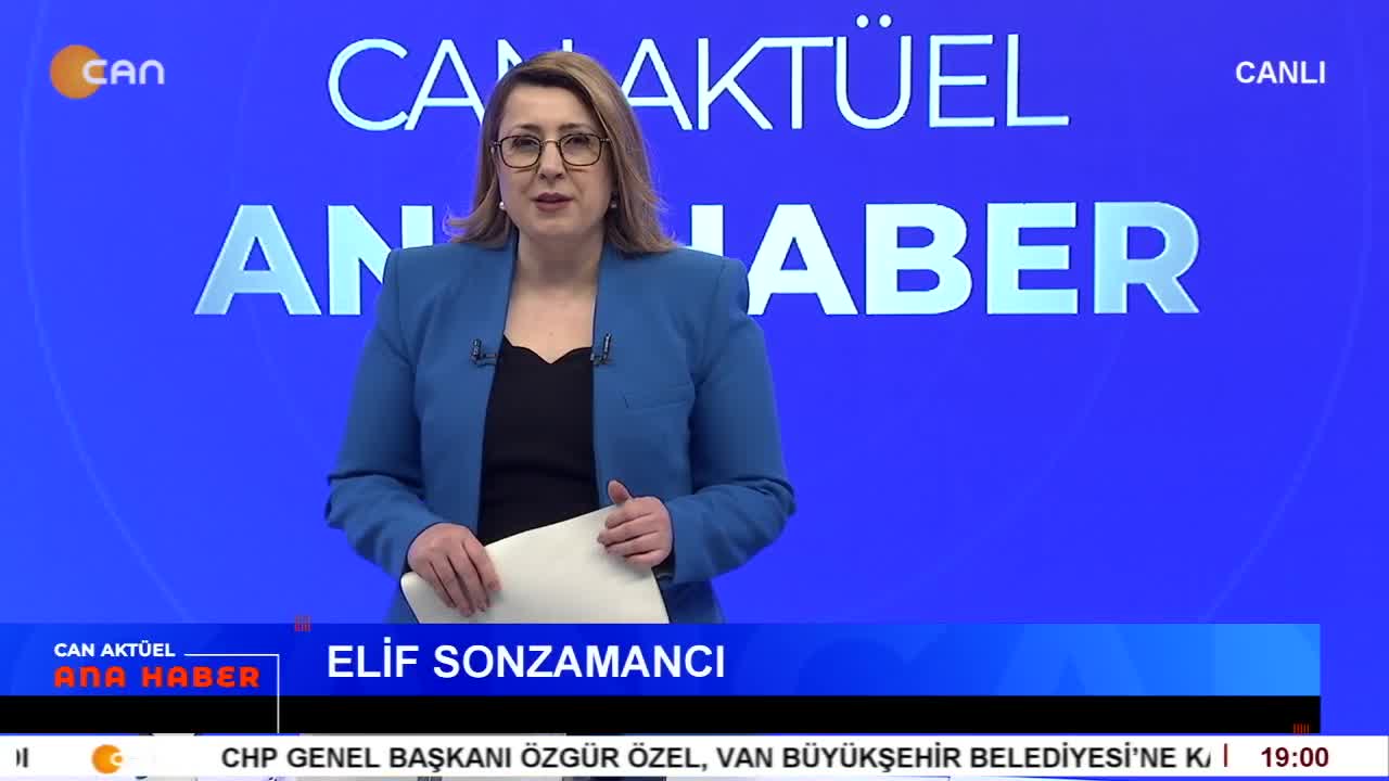 - DEM Parti'den Ankara'da Eylem
- HDK'ye Dönük Operasyona Tepki
- ' Yeni Doğan Çetesi ' Davası
- Elif Sonzamancı İle Can Aktüel Ana Haber Programının Konuğu PSAKD Genel Başkanı Cuma Erçe - CANTV