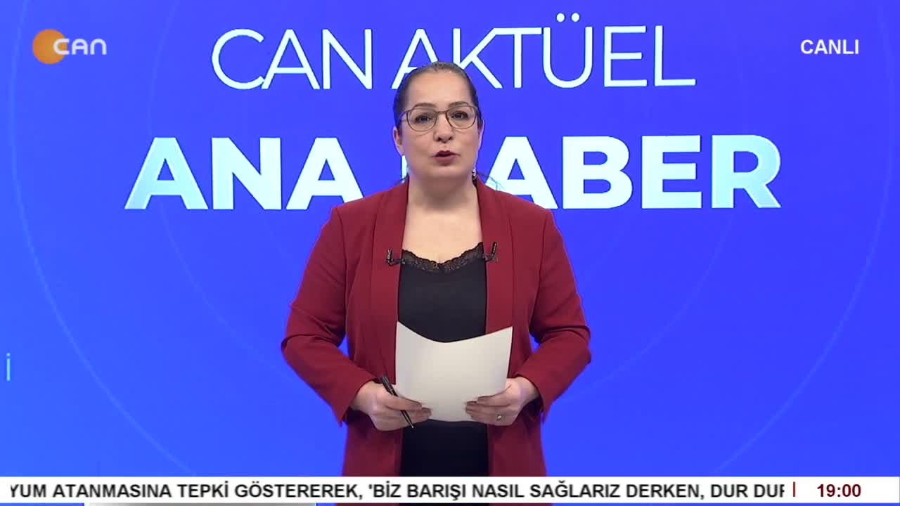 - Sivas Madımak Katliamı Faillerinden 17 Kişi Tahliye Edildi
- DEM Parti Basın Açıklaması
- Ev Baskınları Ve Gözaltılar
- Serpil Çelik Mert İle Can Aktüel Ana Haber Programının Konuğu Üryan Xızır Ocağı Evlatlarından Pir Veli Büyükşahin - CANTV